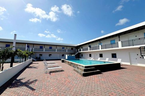 Bon Bini Suites