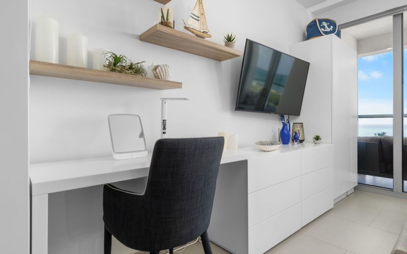 Azure Studio Unit 622-A