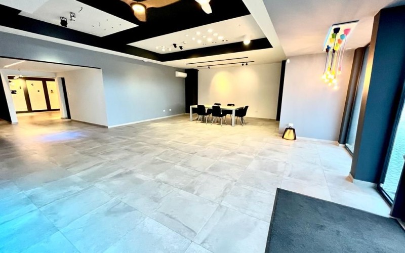 Commercial Building Eagle